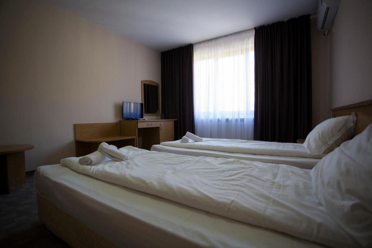 Family Prim Hotel 산단스키 외부 사진