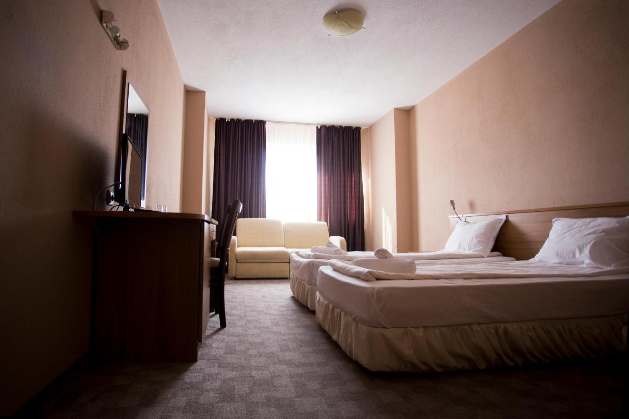Family Prim Hotel 산단스키 외부 사진