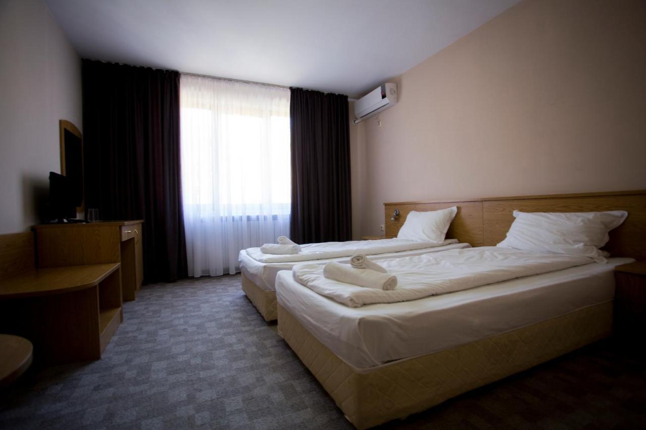 Family Prim Hotel 산단스키 외부 사진